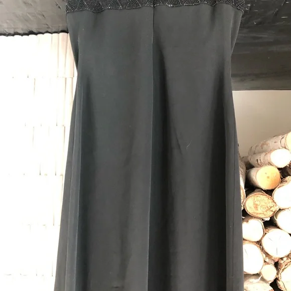 Giorgio Armani evening gown, (runs small) - Picture 5 of 8